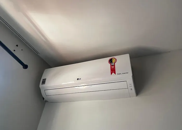 Quartos Privativos No Melhor Setor Da Cidade Ar Split Tv Wi-Fi