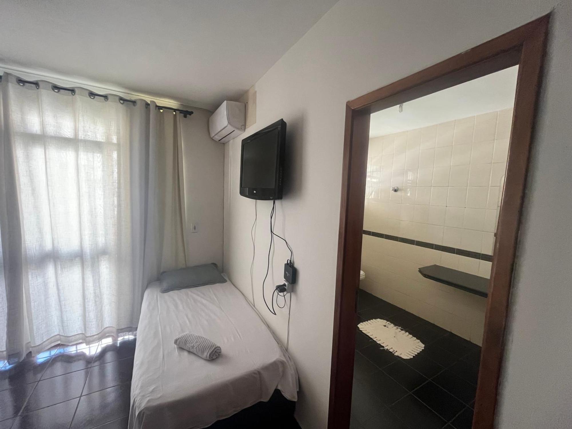 Homestay Quartos Privativos No Setor Da Ar Split Tv Wi-fi *